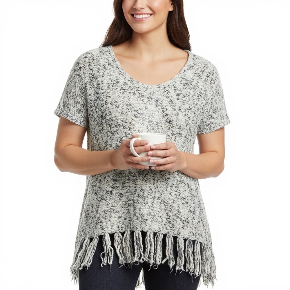 Umgee USA‎ Fringe Hem Knit Sweater Cream Gray Boucle Short Sleeve | M/L